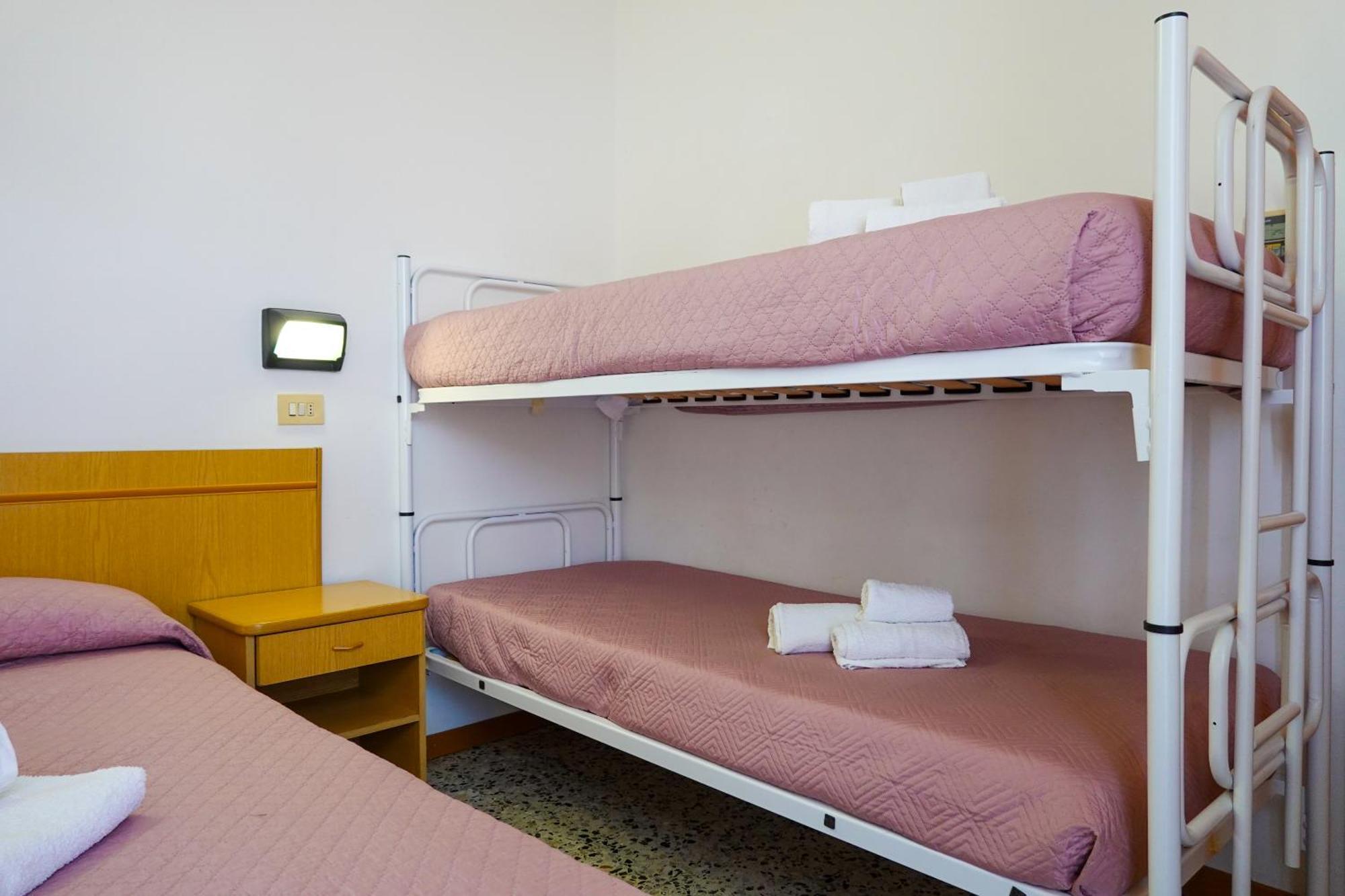 Hotel Lea B&B Pensione Completa Rimini Esterno foto