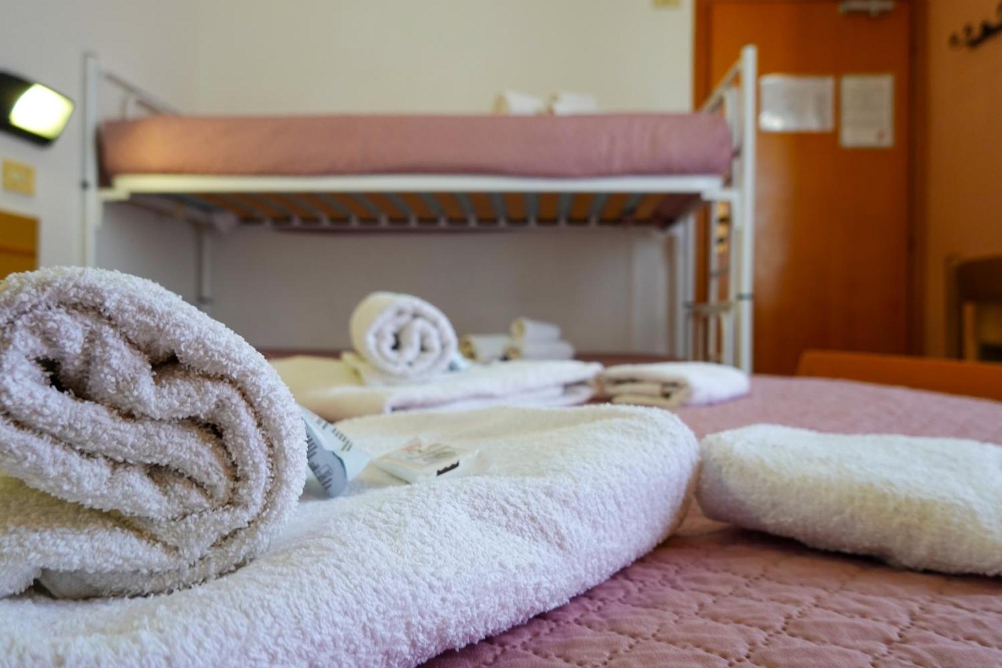 Hotel Lea B&B Pensione Completa Rimini Esterno foto