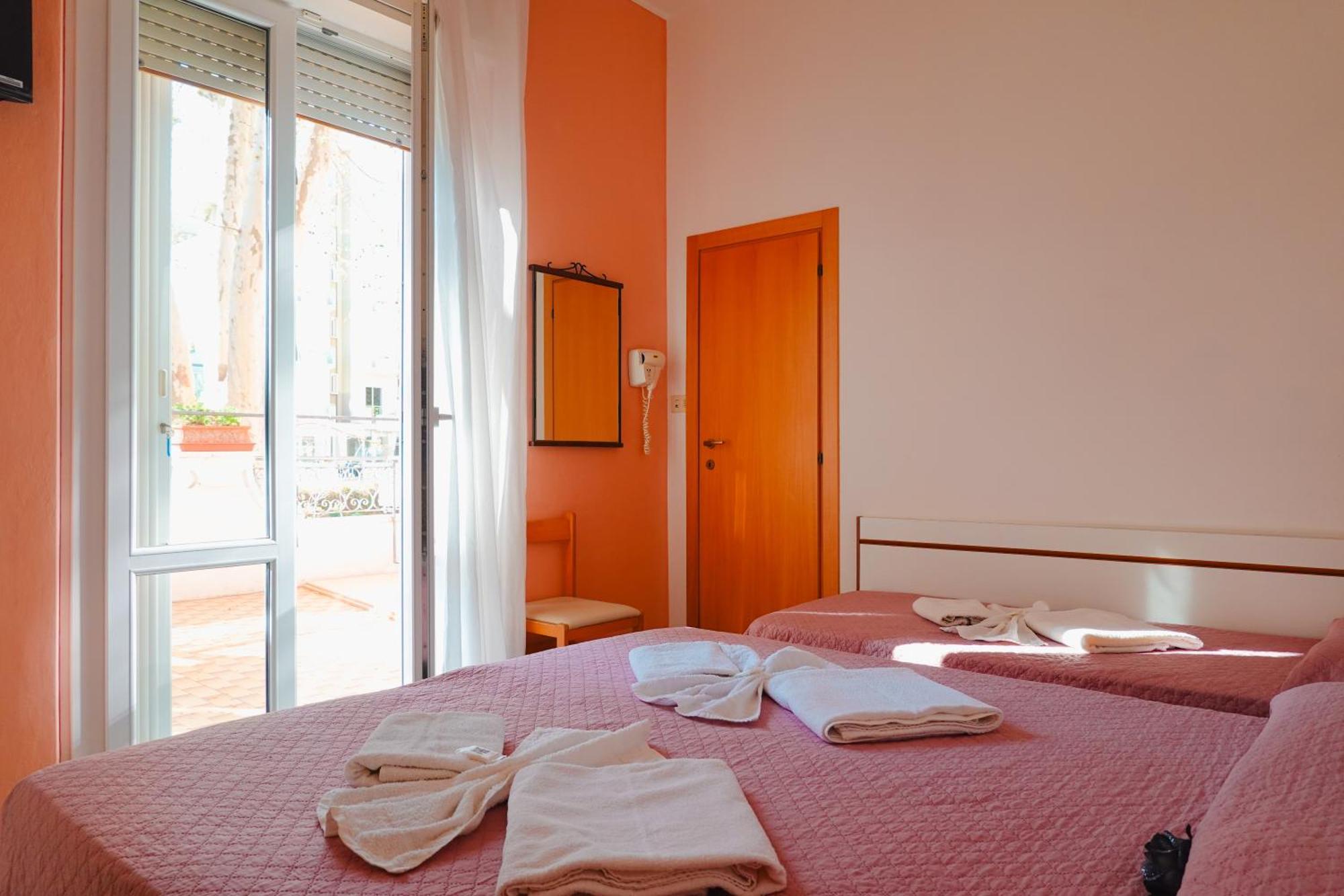 Hotel Lea B&B Pensione Completa Rimini Esterno foto