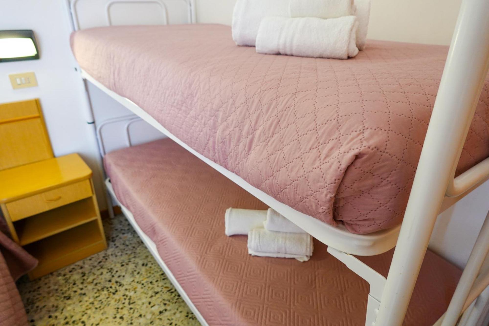 Hotel Lea B&B Pensione Completa Rimini Esterno foto