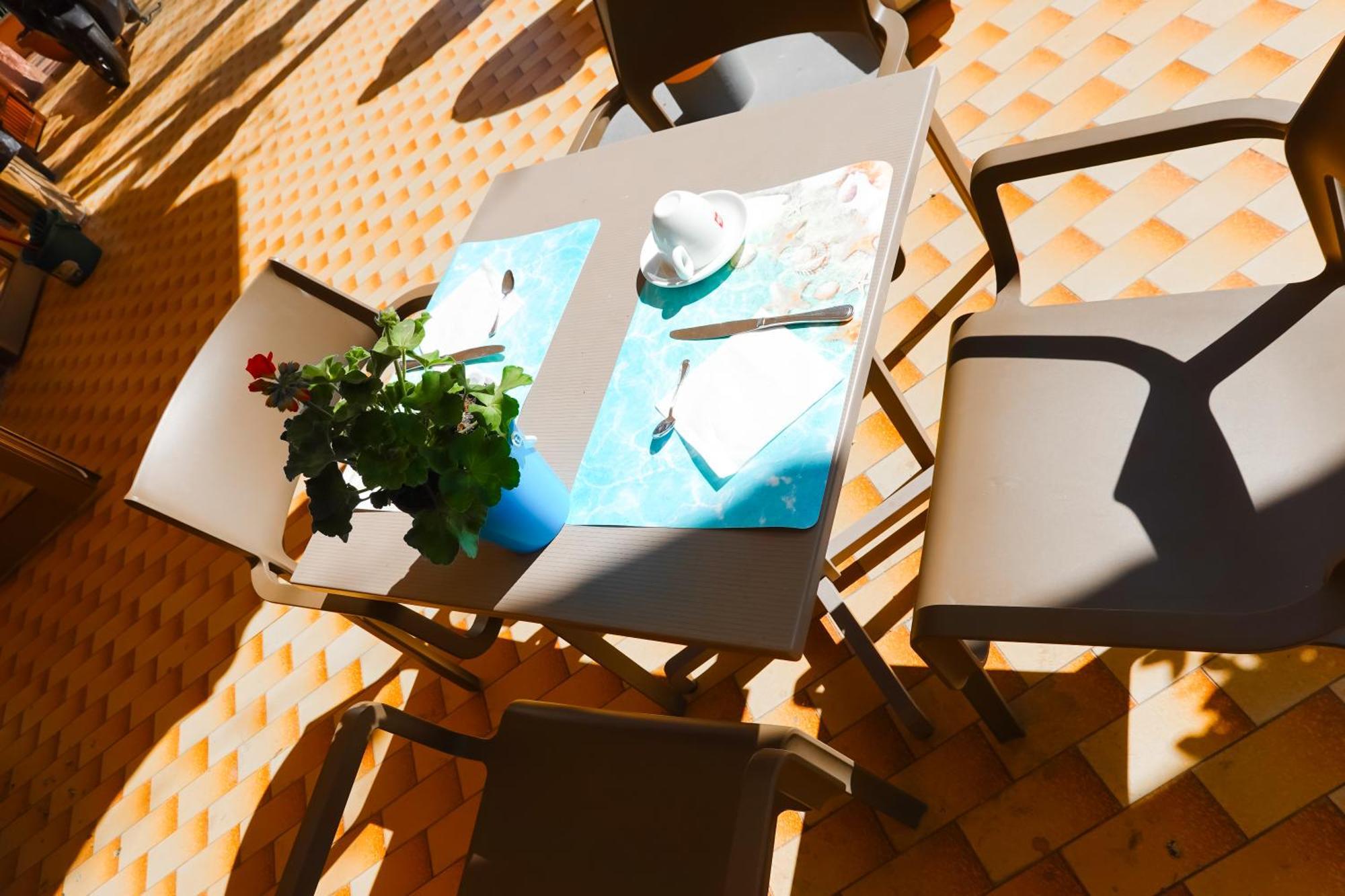 Hotel Lea B&B Pensione Completa Rimini Esterno foto