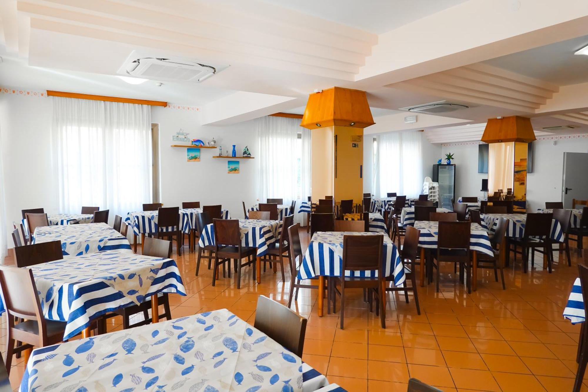 Hotel Lea B&B Pensione Completa Rimini Esterno foto