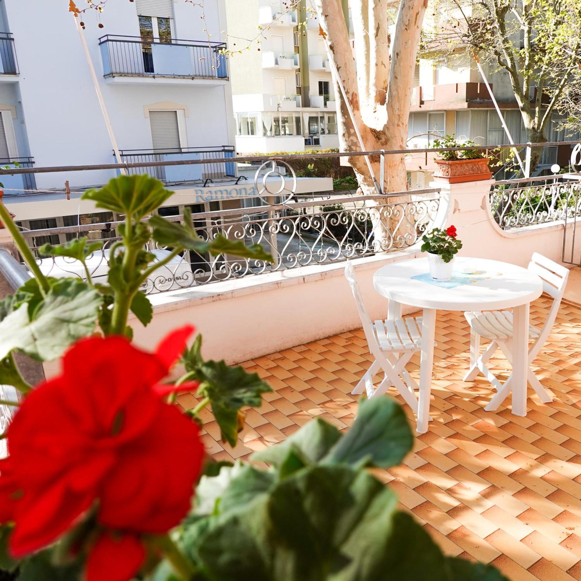 Hotel Lea B&B Pensione Completa Rimini Esterno foto